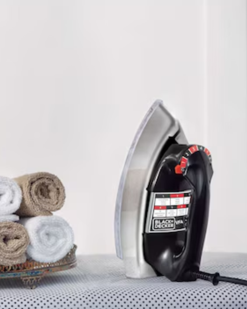 Ferro a Seco Cromado com Base de Alumínio - Black+Decker